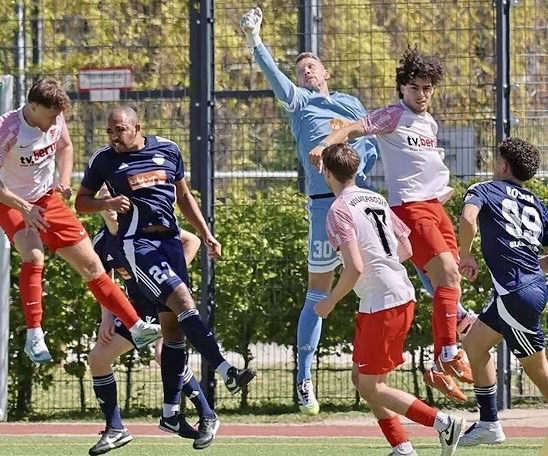 1. Herren: 2-1-Auswärtssieg in Wilmersdorf!